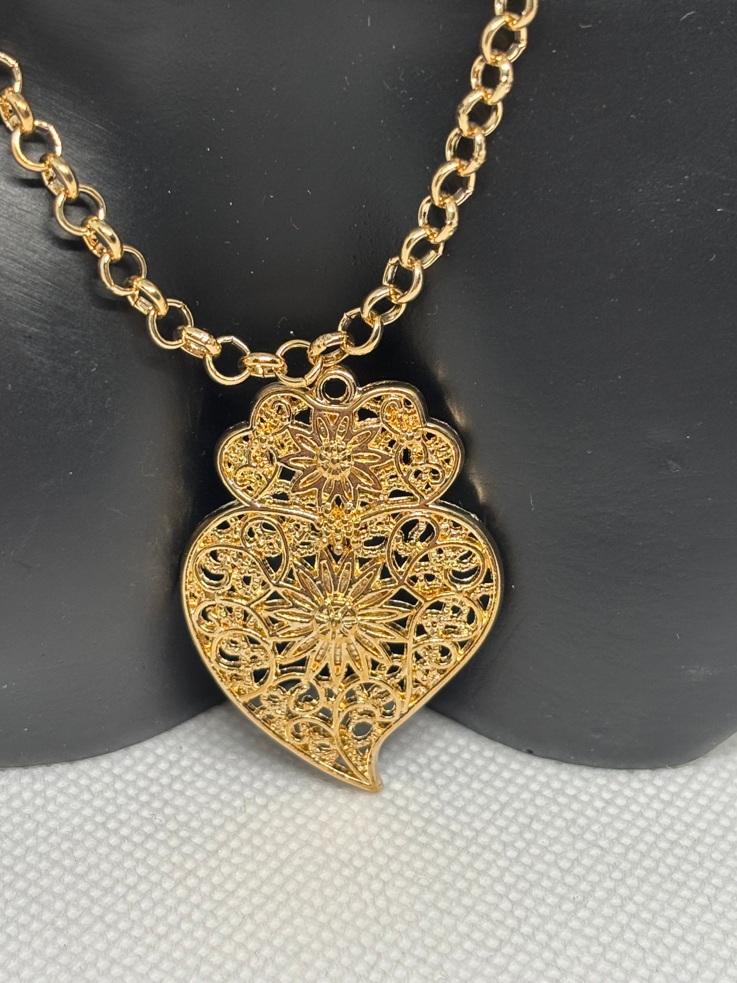 COLLIER AVEC CORACAO DE VIANA B28