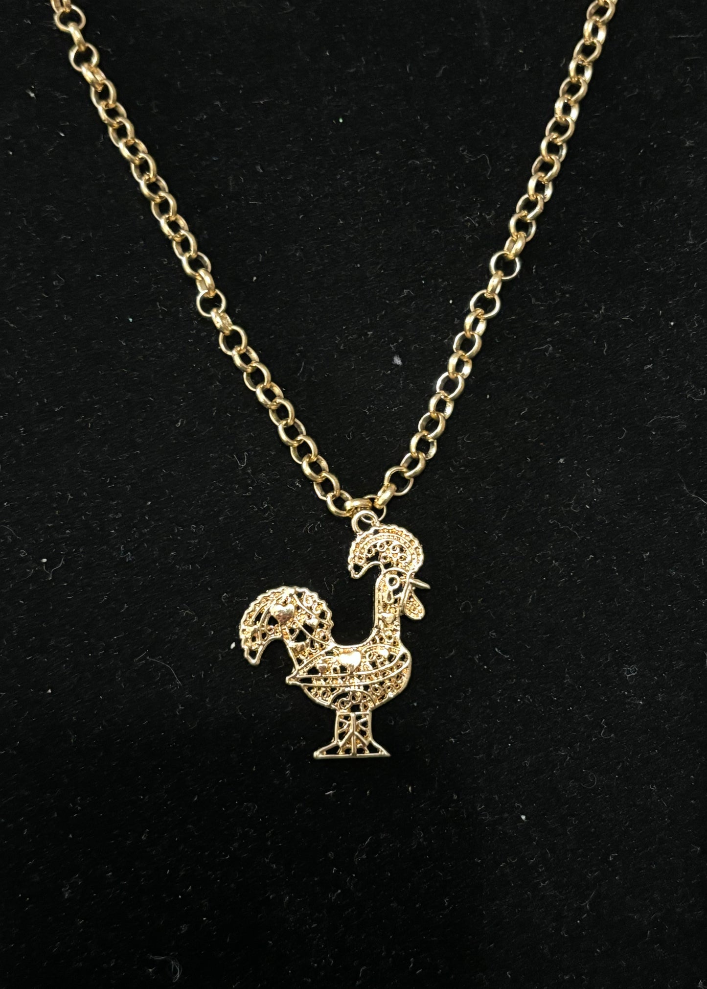 CHAINE AVEC PETIT PENDENTIF GALO DE BARCELOS
