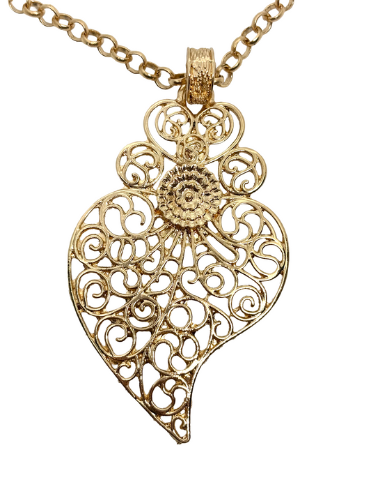 CHAINE AVEC PENDENTIF CORACAO DE VIANA B15